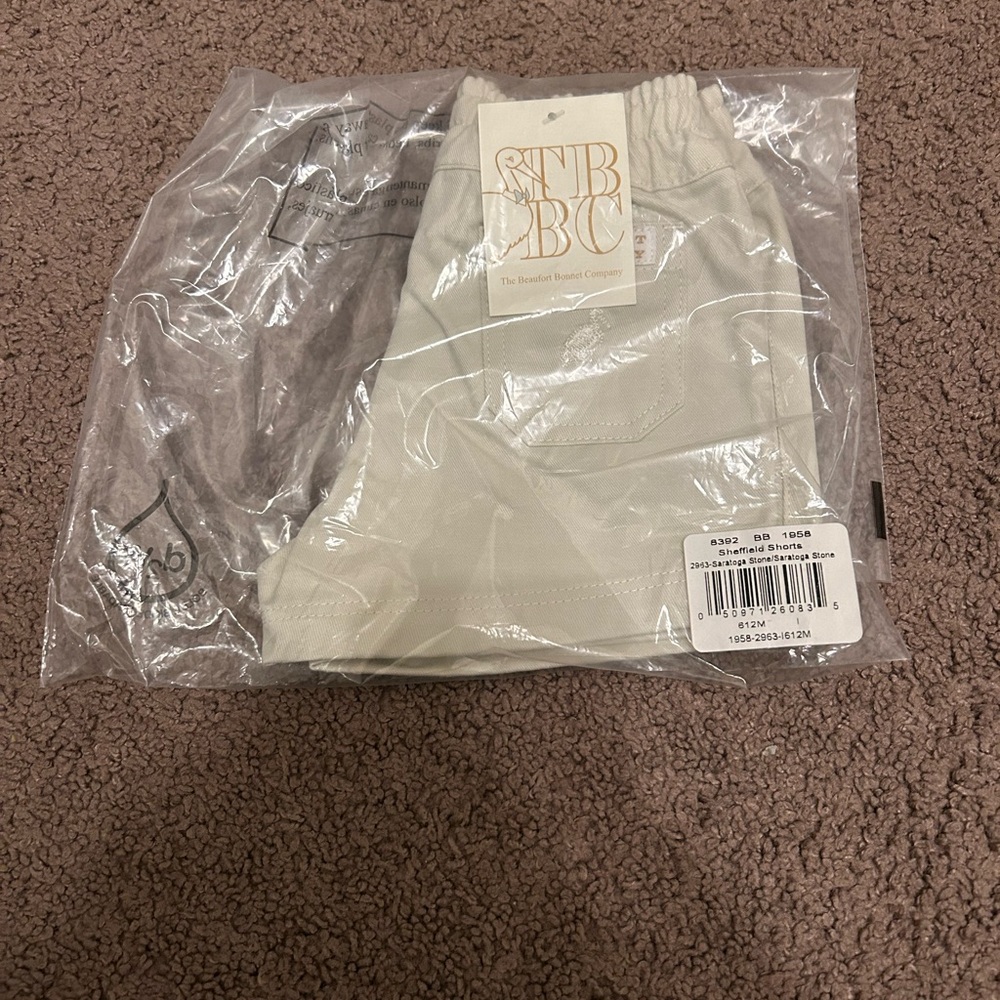 The Beaufort Bonnet Company Stone Sheffield Shorts 6-12Mos NWT Never Worn In Bag